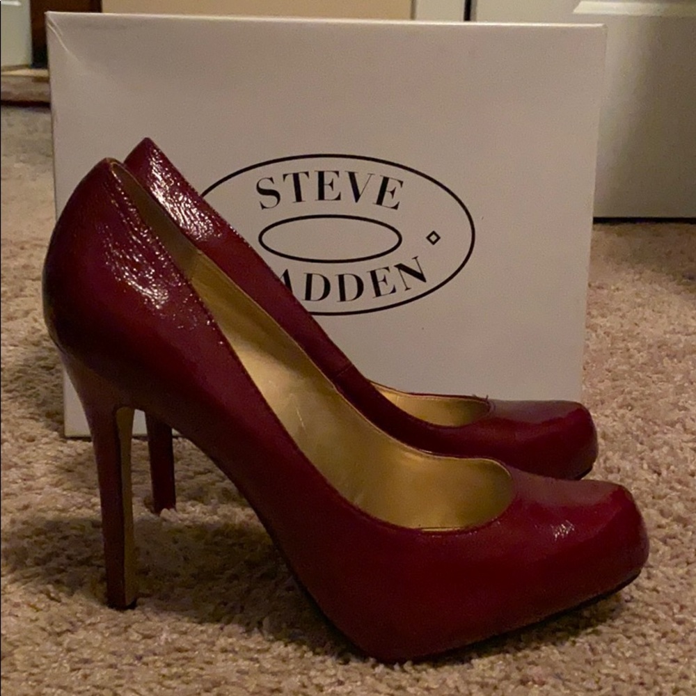 Steve Madden burgundy patent heels. Size 11